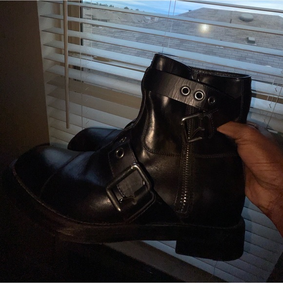 Brand new Gucci boots with box - Picture 9 of 9